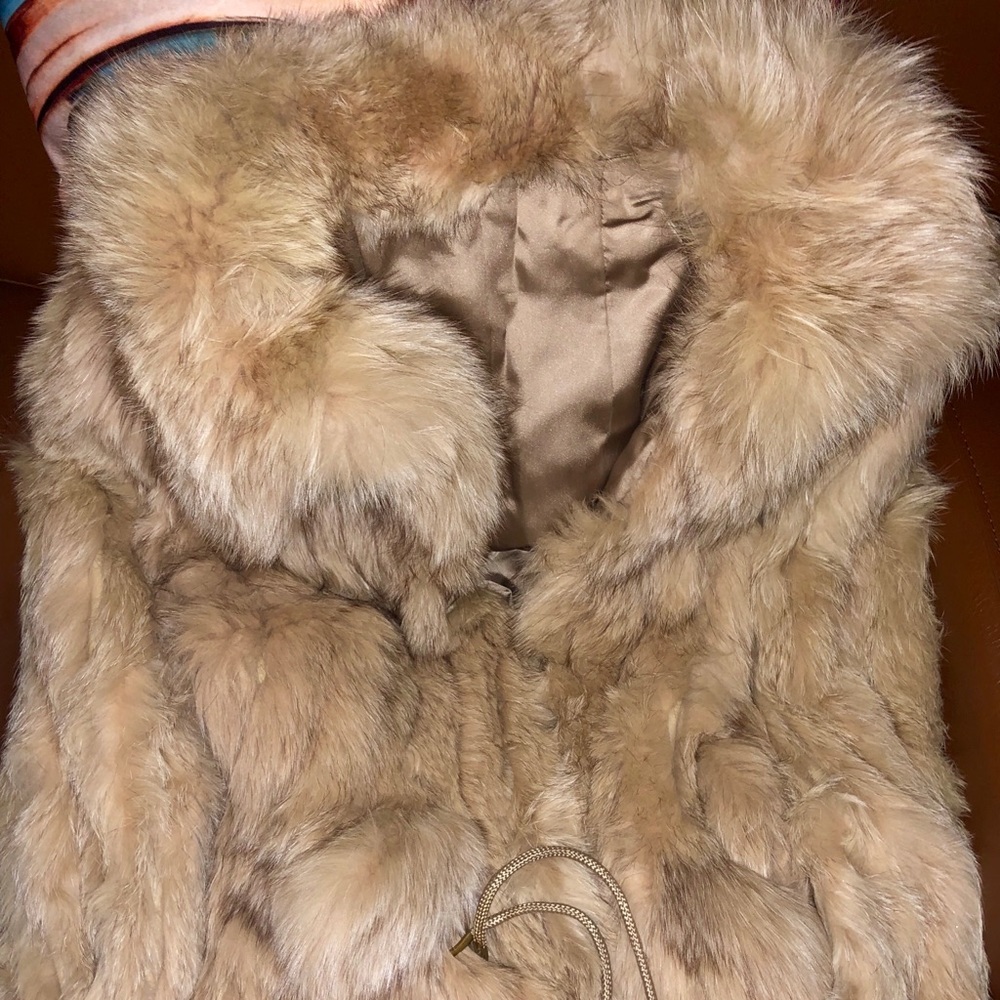 -BEAUTIFUL 💯 REAL FOX FUR. Flawless condition